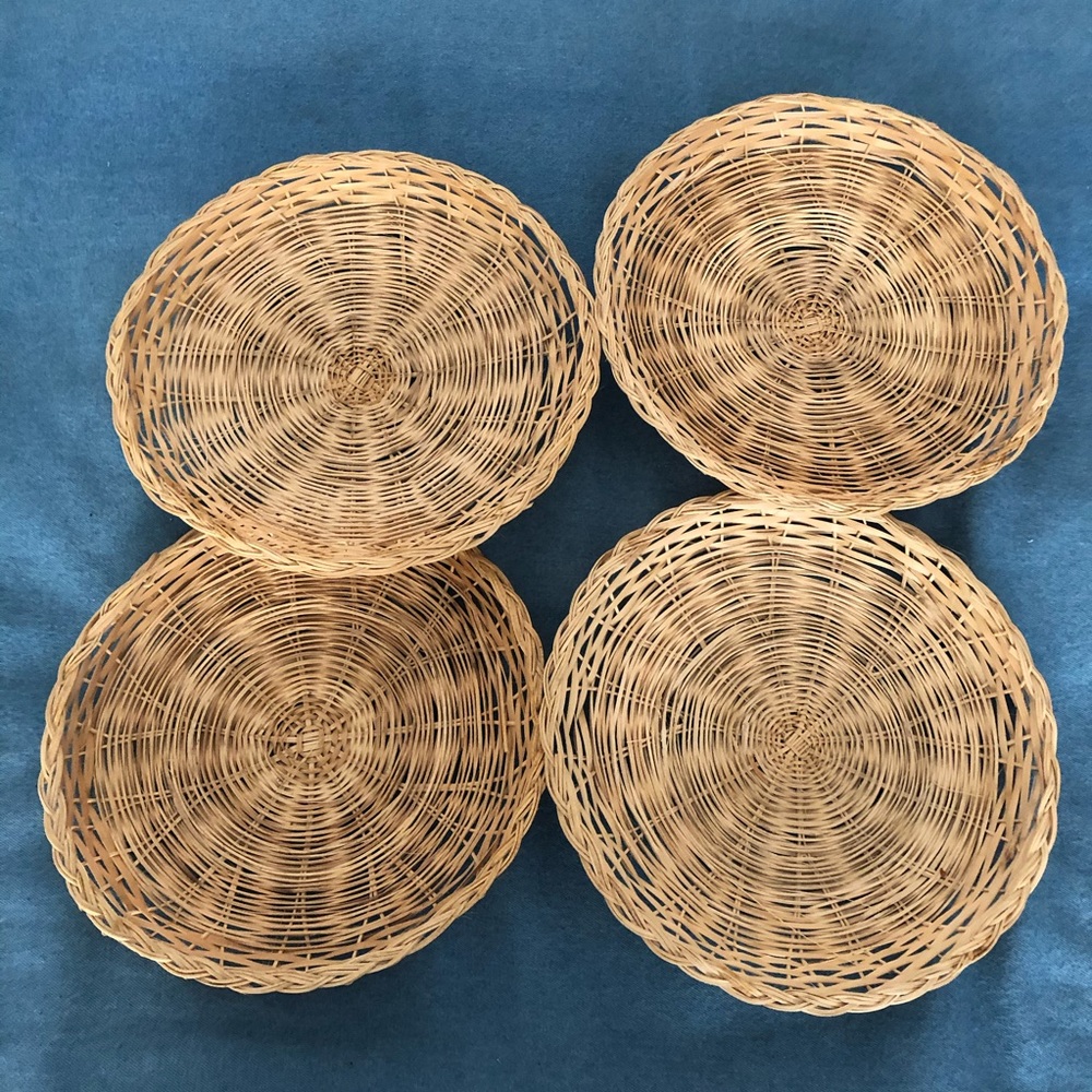 Paper Plate Holders(4)